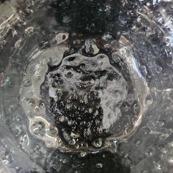 Glass Clear Textured Bubble Glass Small Bowl With Cluster of Silvertone Starfish - Picture 3 of 6